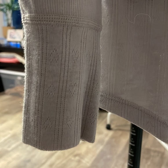 Lounge top - Picture 4 of 6